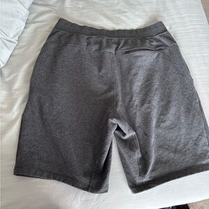 Lululemon men’s lounge shorts